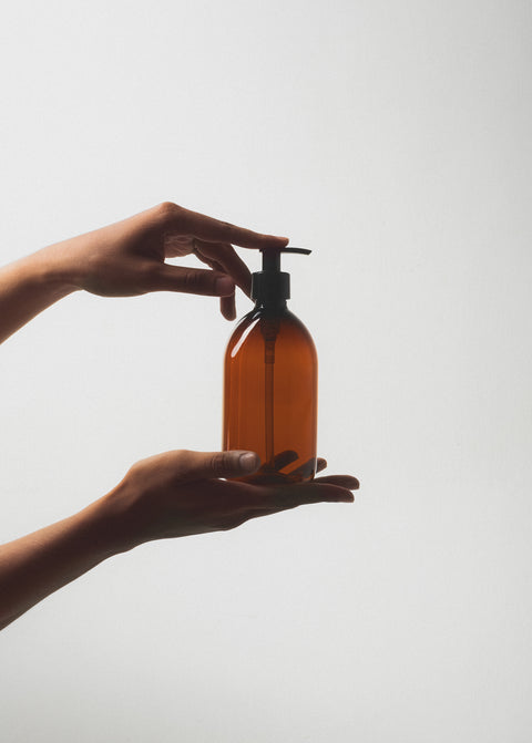 Dispensador de botellas con bomba